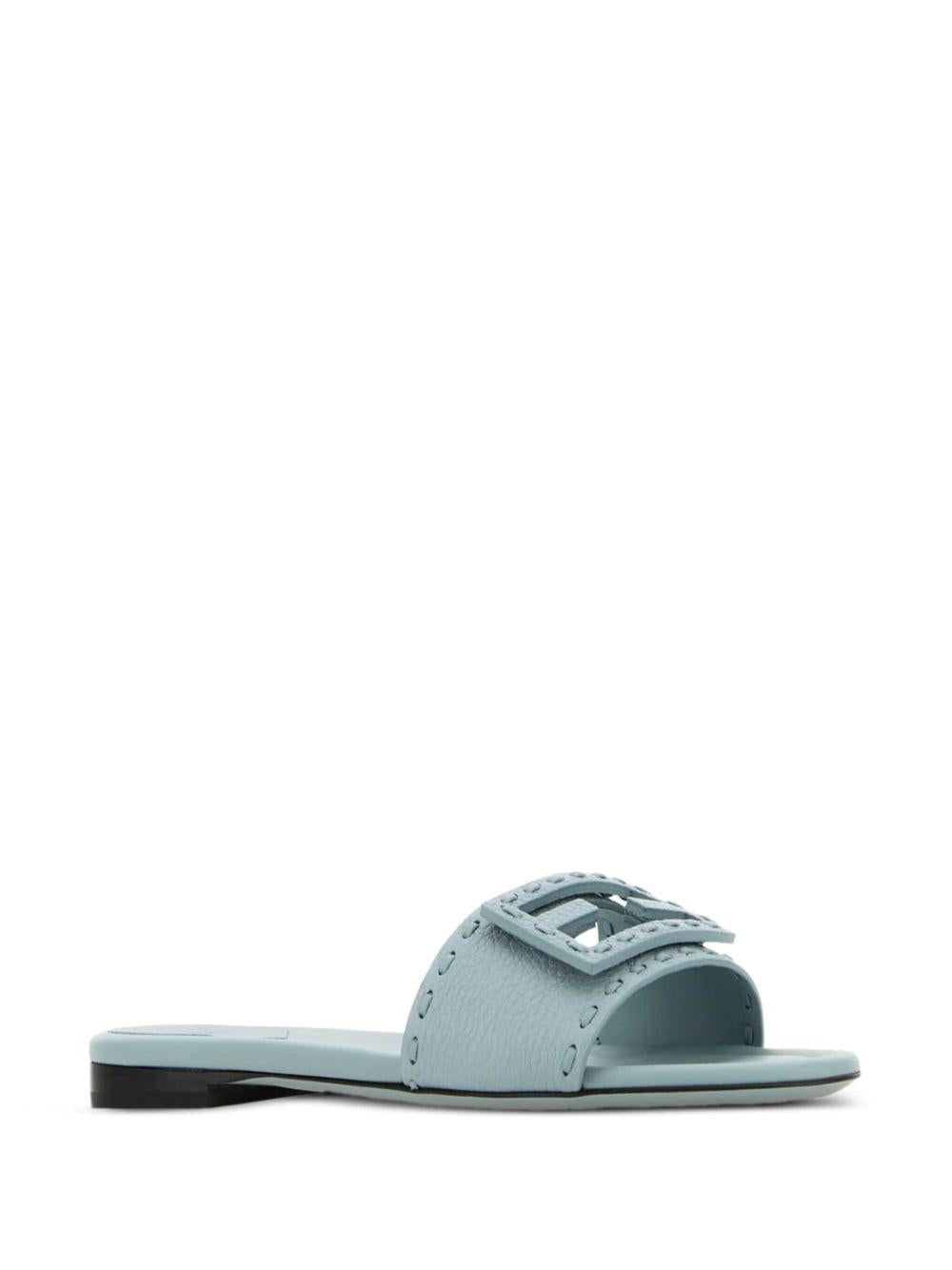 Baguette slides 8R8136 AQY2F1OVW FENDI