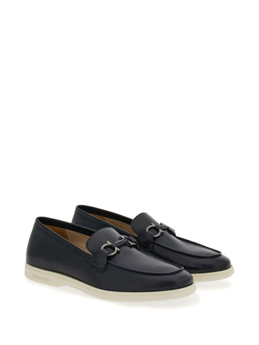 Gancini-plaque leather loafers<BR/><BR/><BR/> COSIMO 0774493NERO FERRAGAMO