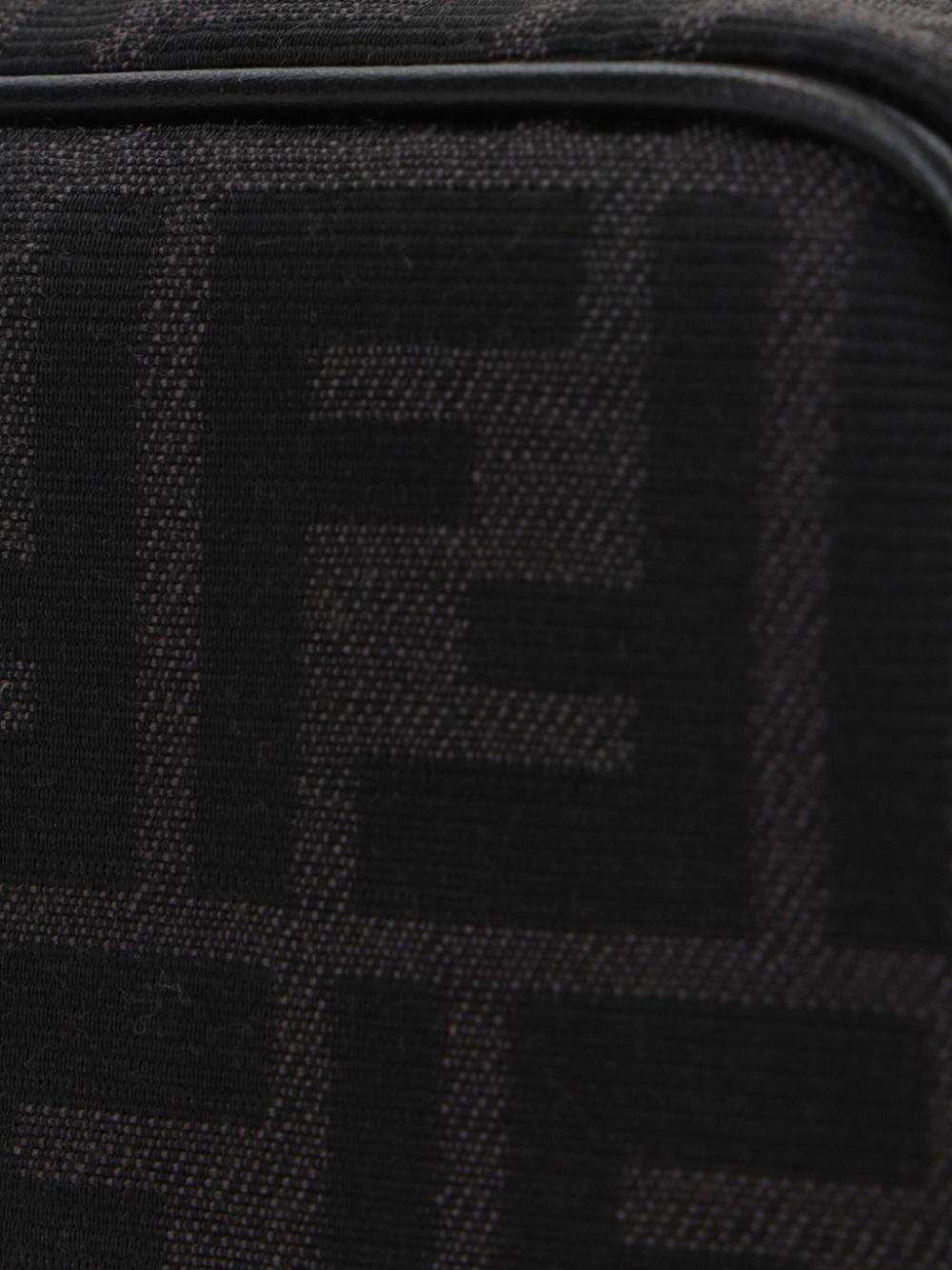 Small FF-jacquard wash bag<BR/><BR/> 7N0151 ALWKF0GXN FENDI