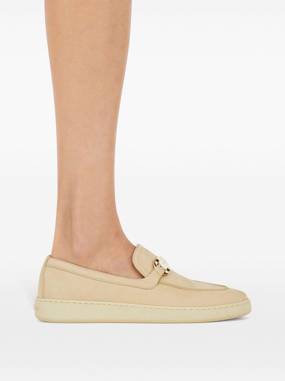 New Vara loafers<BR/><BR/><BR/> CRIO 779039DESERT MASCARPONE FERRAGAMO