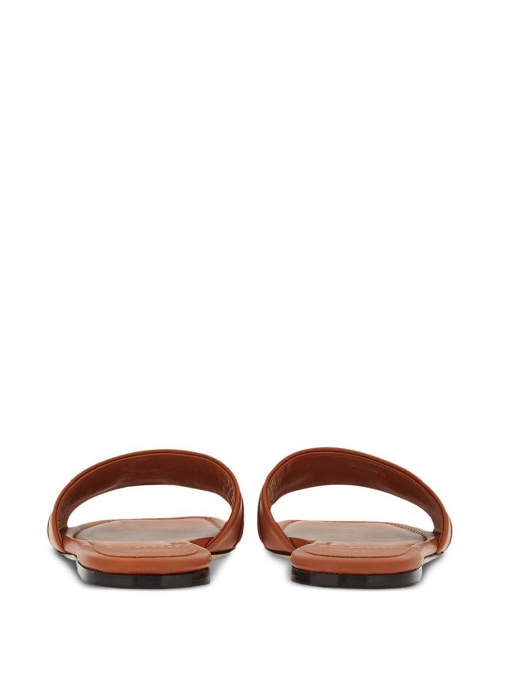 Gancini-buckle leather slides<BR/> LEAH 769637CUOIO FERRAGAMO