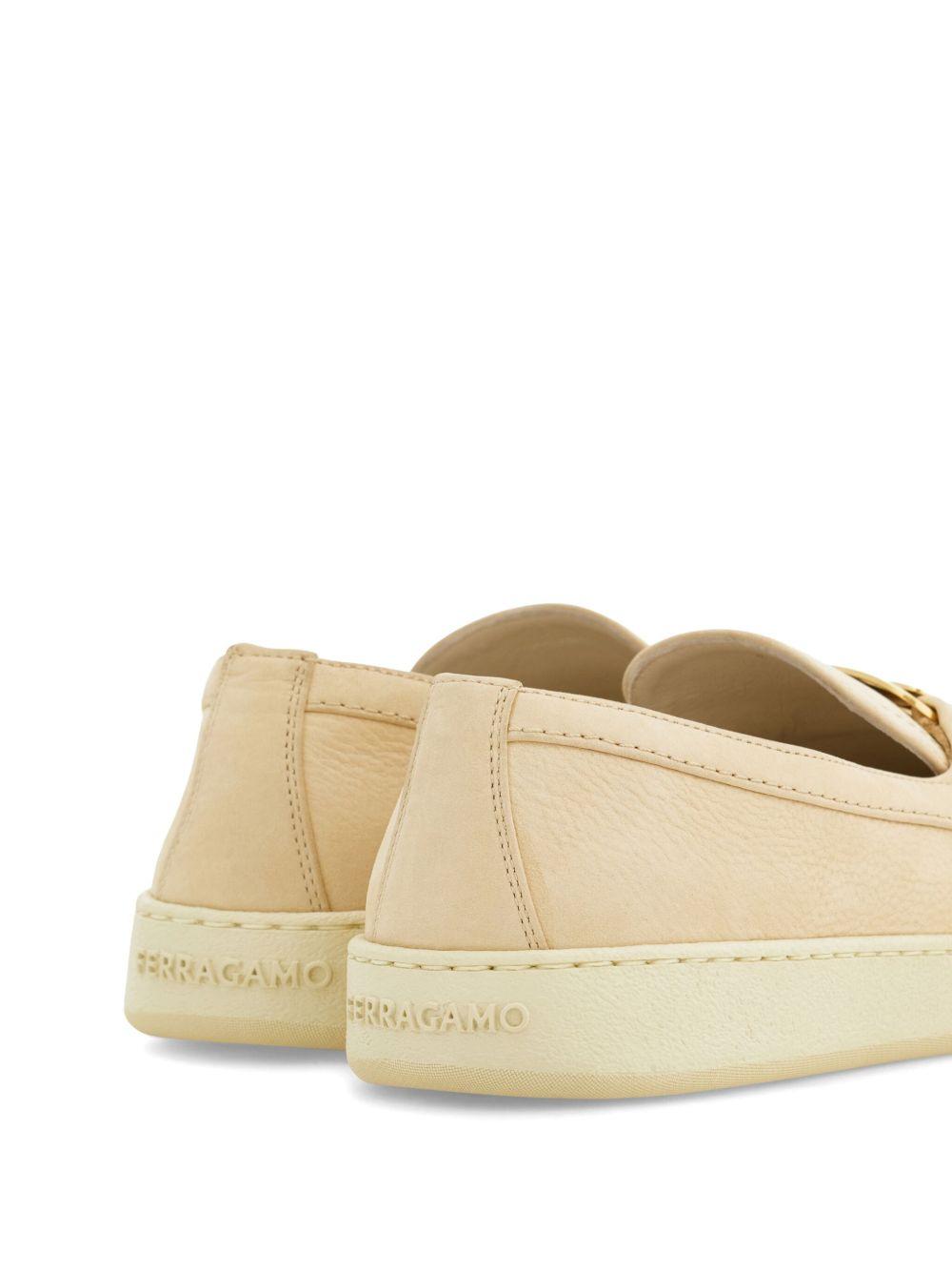 New Vara loafers<BR/><BR/><BR/> CRIO 779039DESERT MASCARPONE FERRAGAMO