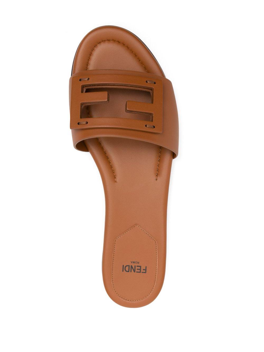 Baguette leather slides 8R8136 AE7TF1C4R FENDI