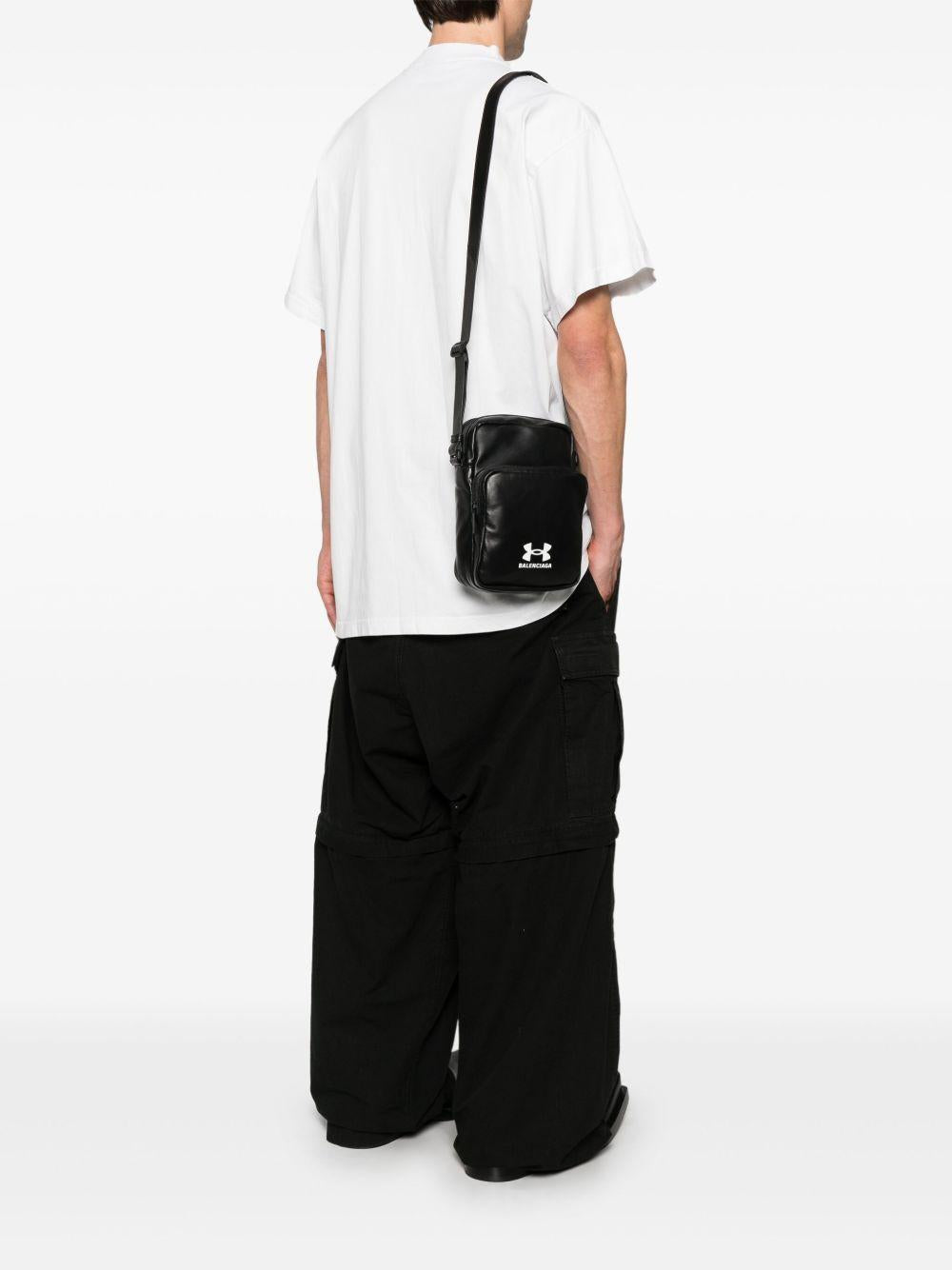 Crossbody pouch I UNDER ARMOUR 811907 2ABJJ1000 BALENCIAGA I UNDER ARMOUR