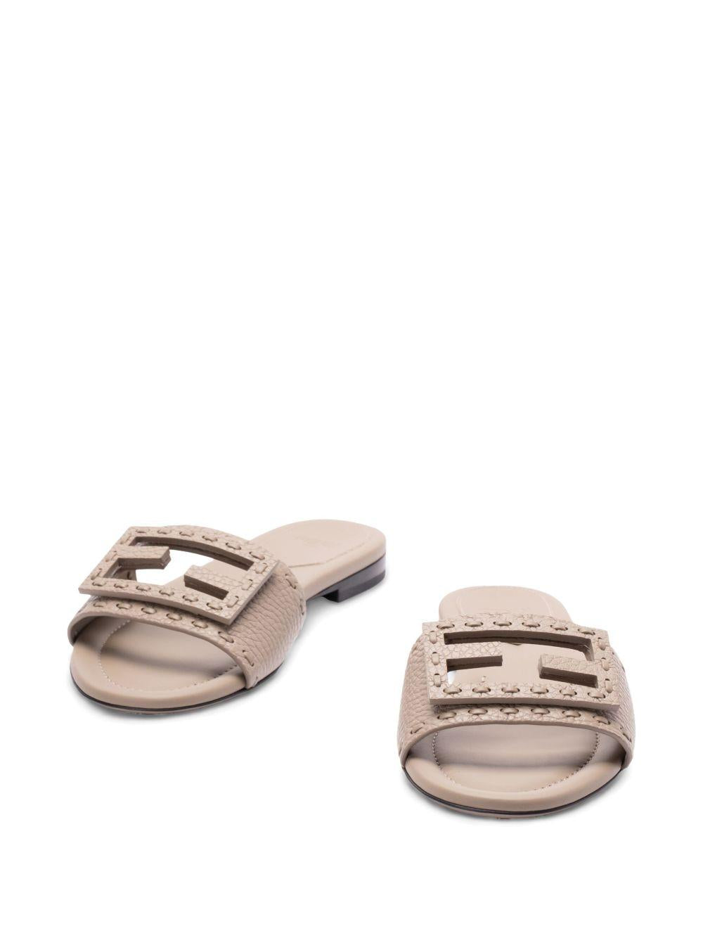 Baguette leather slides 8R8136 AQY2F1MXM FENDI