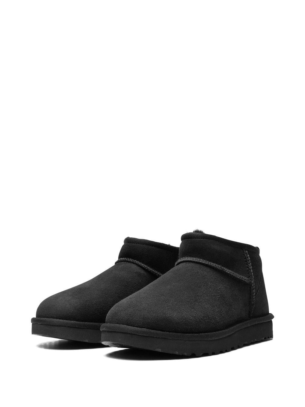 Classic Ultra Mini boots 1116109 BLK UGG