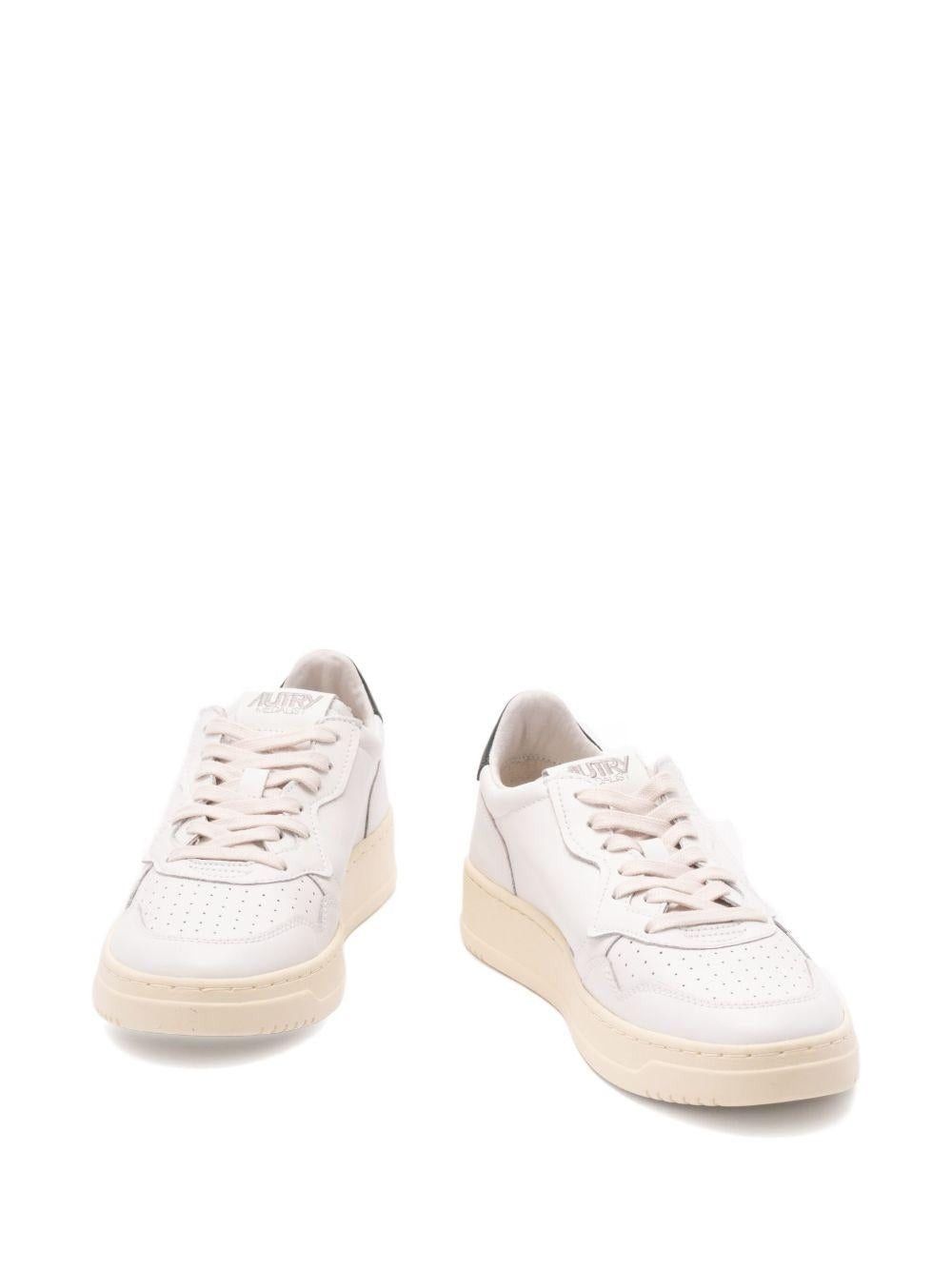 MEDALIST SNEAKERS AULM LL47WHT/MOUNTAIN AUTRY