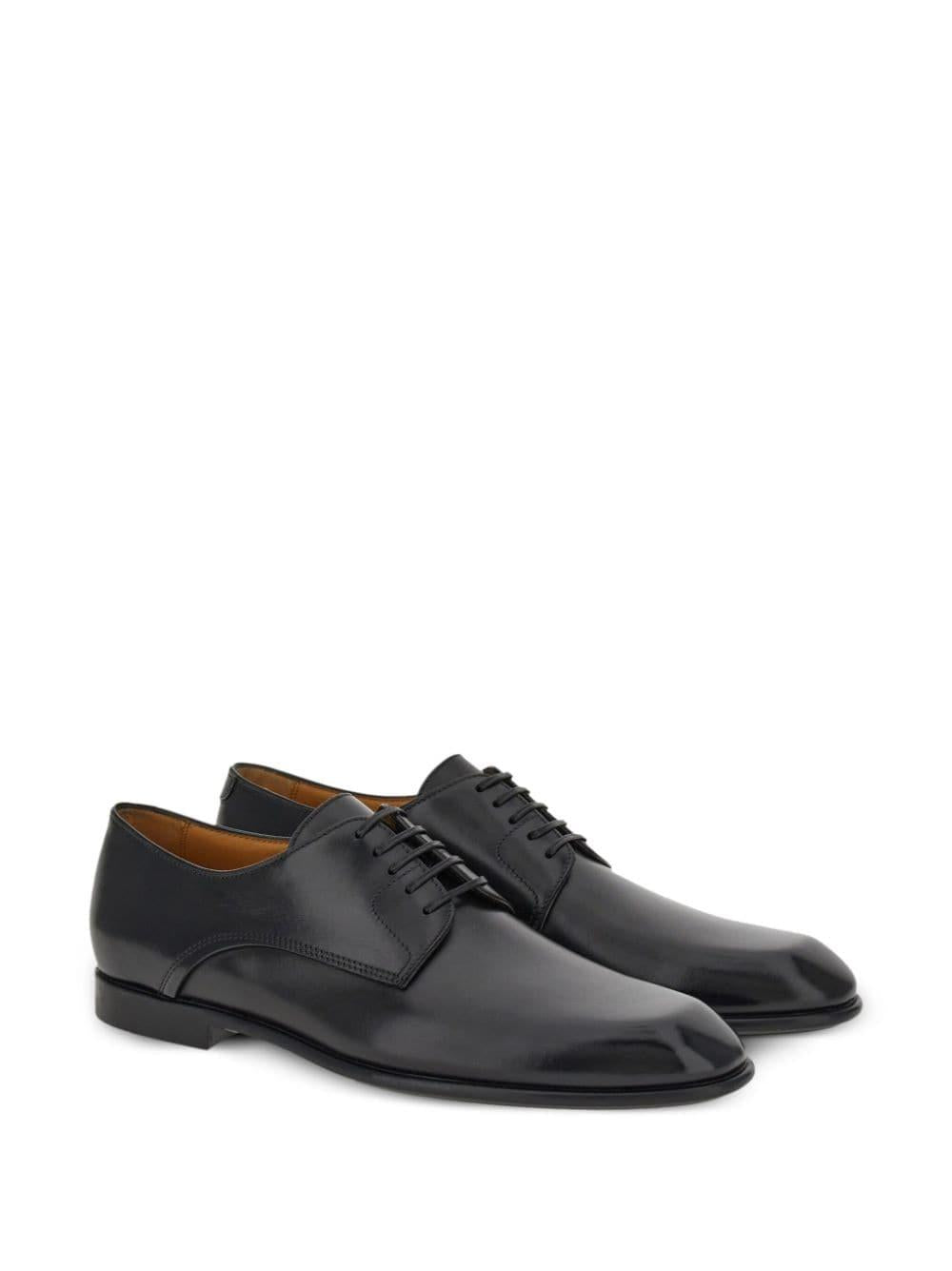 lace-up leather derby shoes<BR/><BR/><BR/> FOSCO 0762619NERO FERRAGAMO