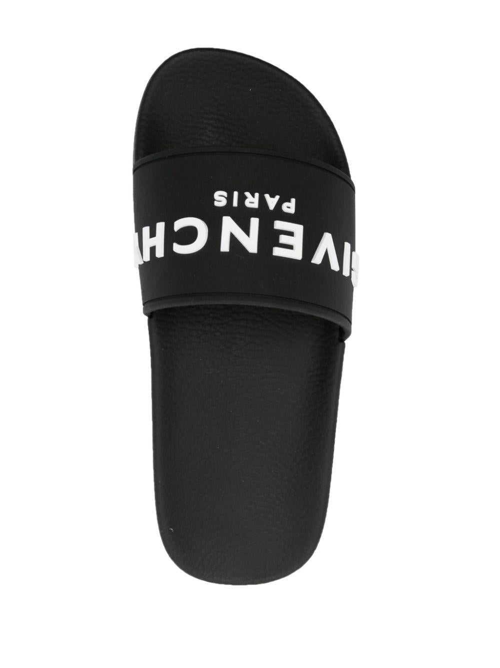 Embossed-logo slides<BR/><BR/><BR/> BE3004E1UM 001 GIVENCHY