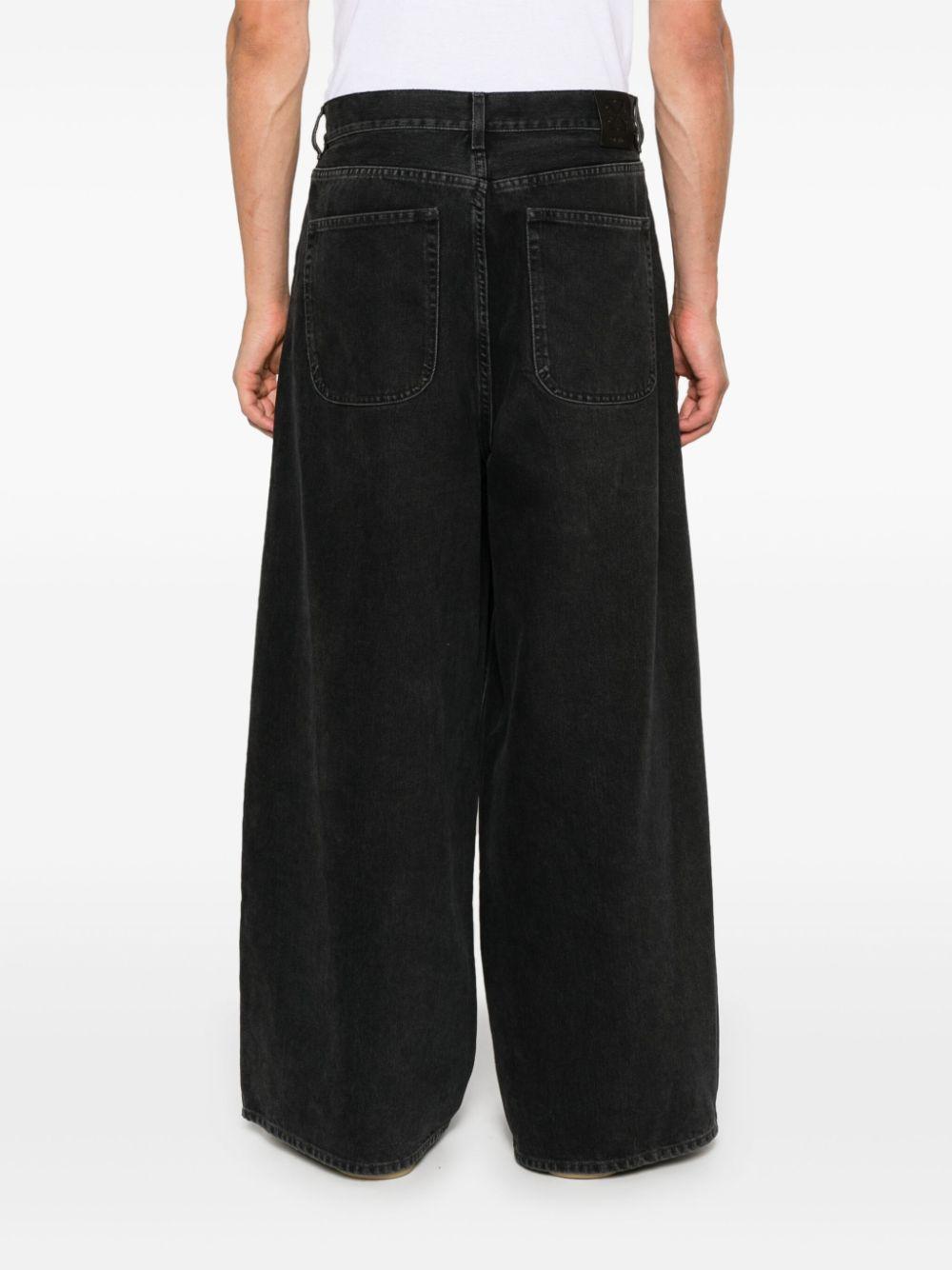 Logo-patch jeans<BR/><BR/><BR/> OMYA18CF24DEN002 1300 OFF-WHITE