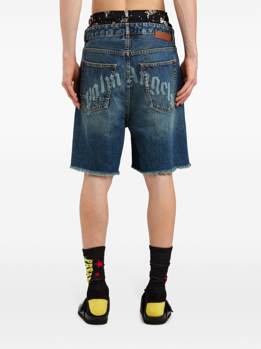 Logo-print denim shorts<BR/><BR/><BR/> PMYC003S25DEN003 4540 PALM ANGELS