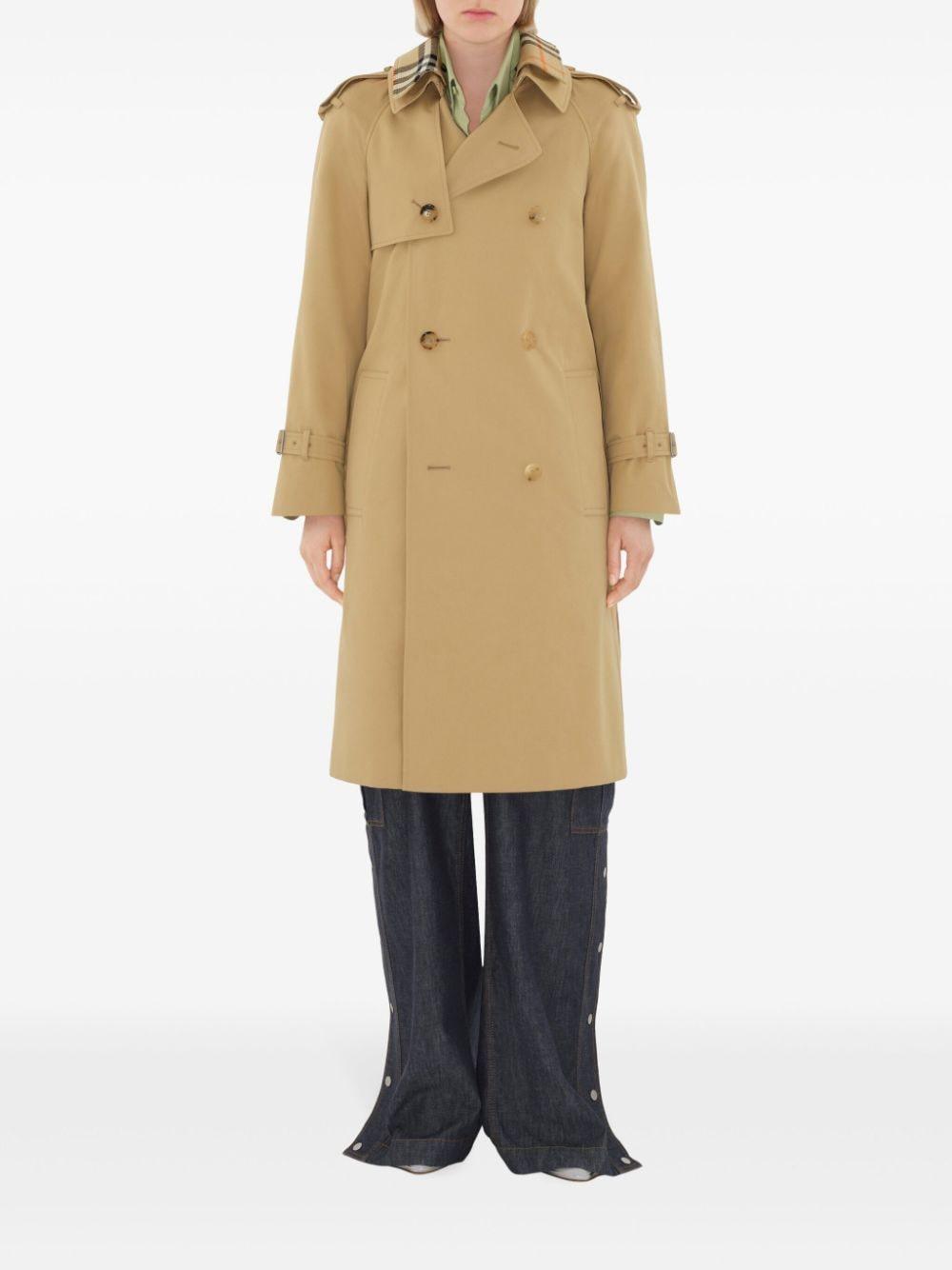 Notched-lapel trench coat<BR/><BR/><BR/> 8091066 B8626 BURBERRY