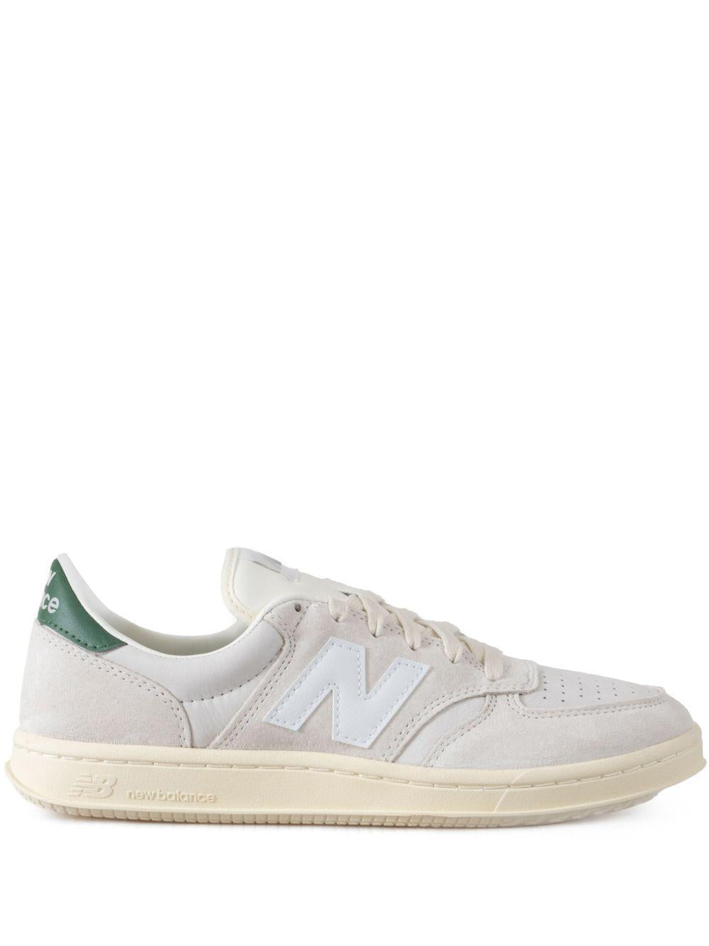 T500 sneakers<BR/><BR/> CT500GRN LIGHT GREY/GREY NEW BALANCE