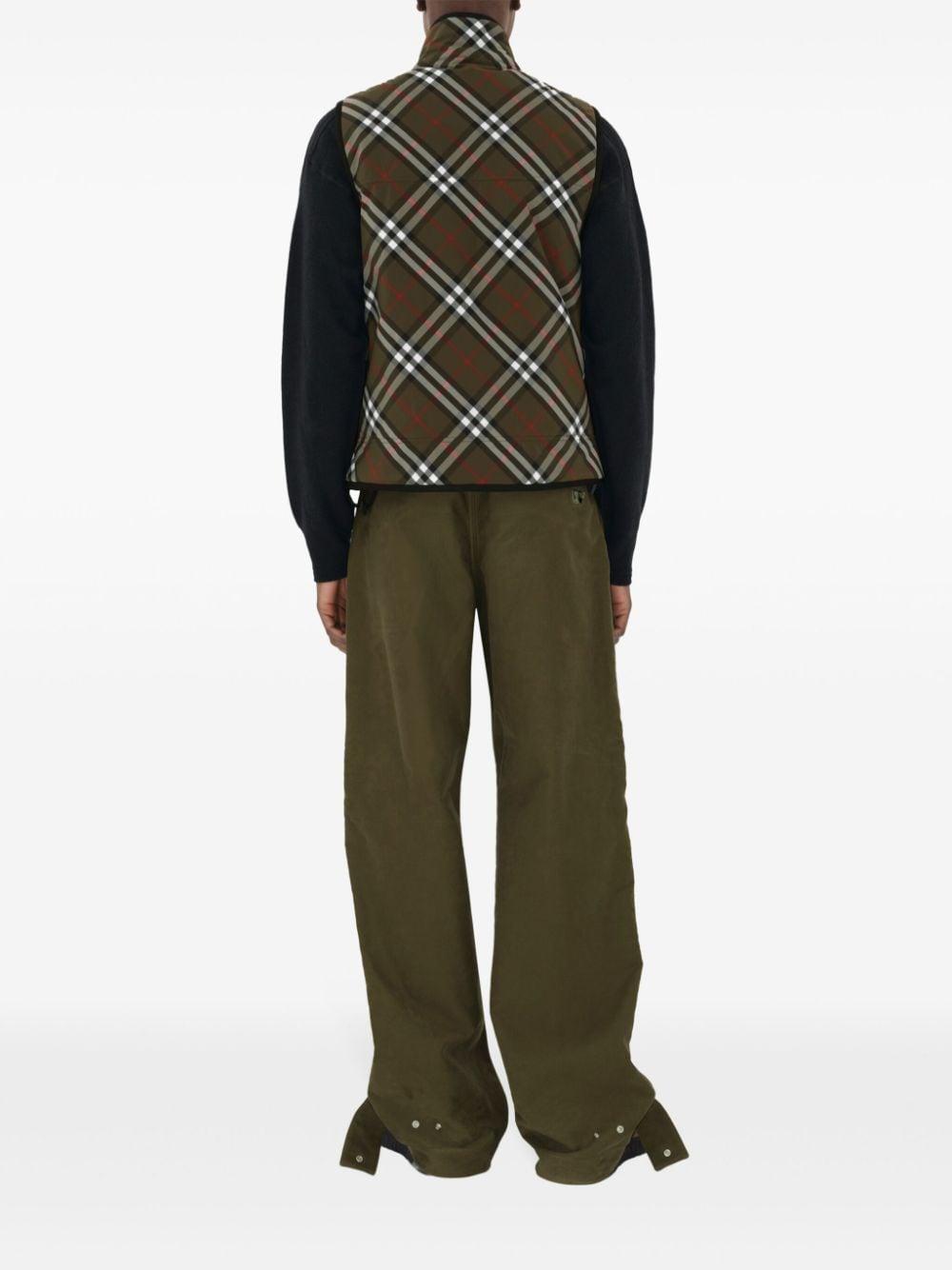 Checked padded gilet<BR/><BR/><BR/> 8101849 C1205 BURBERRY