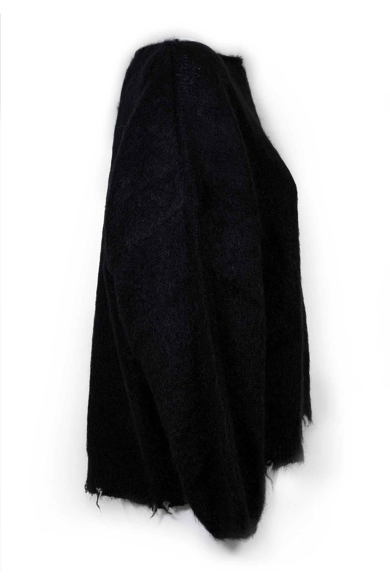Maglione nero con scollo ampio