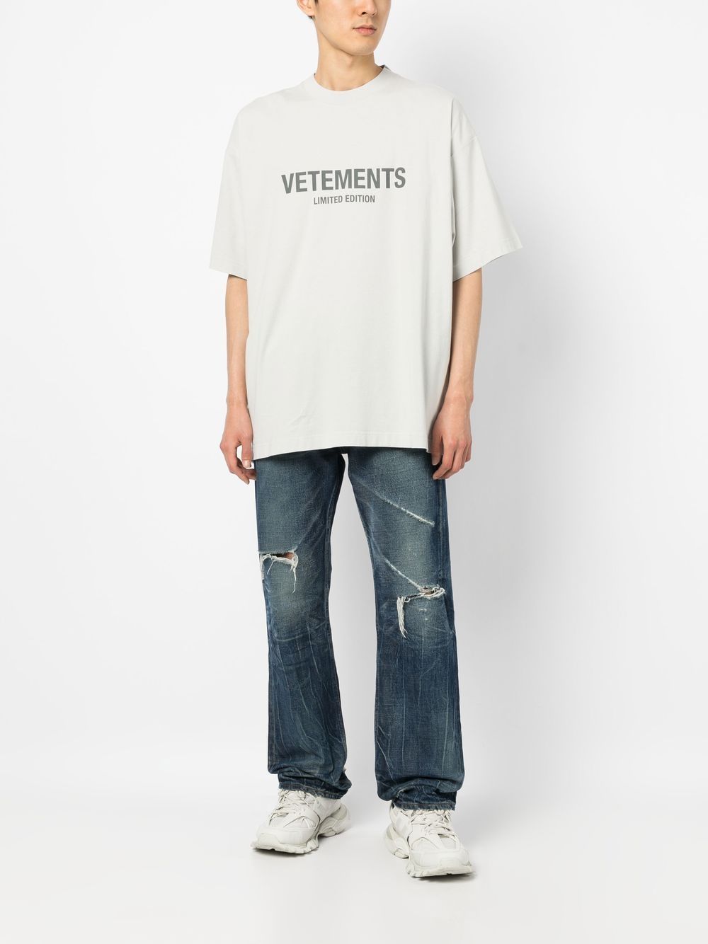 VETEMENTS UE63TR700XDIRTY