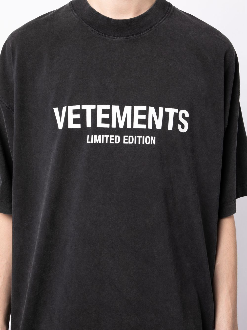 VETEMENTS UE63TR720XWASHED