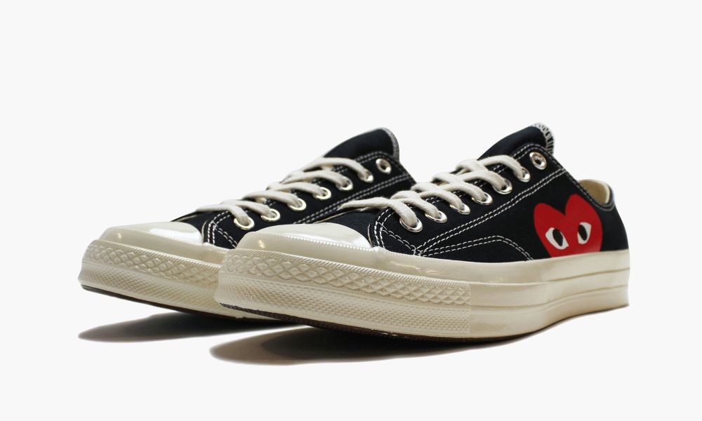 Converse x CDG<BR/>Low black sneakers with heart application
