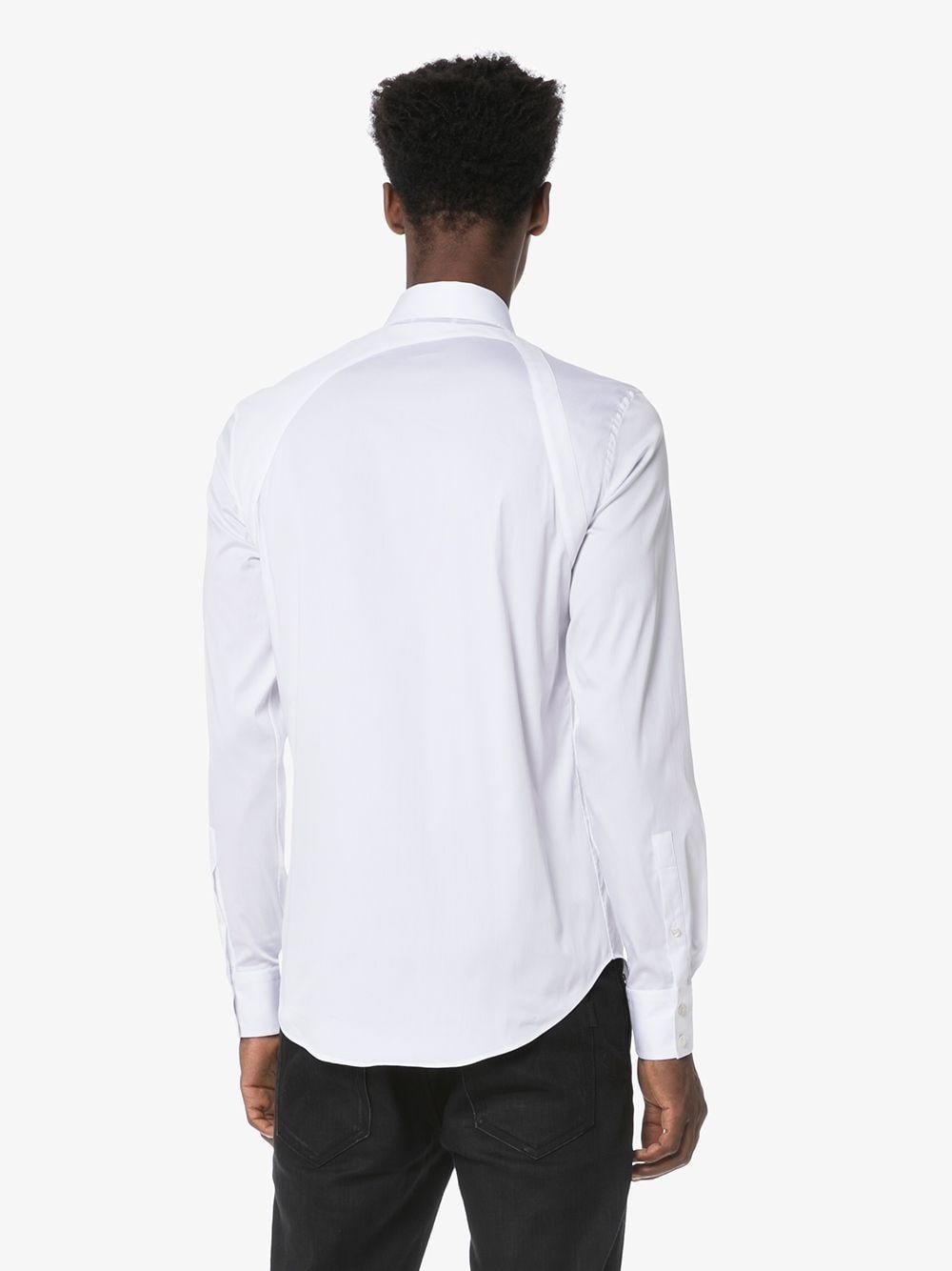 Camicia bianca impreziosita da cintura
