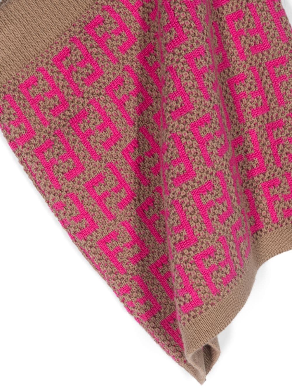 FF-motif knitted skirt