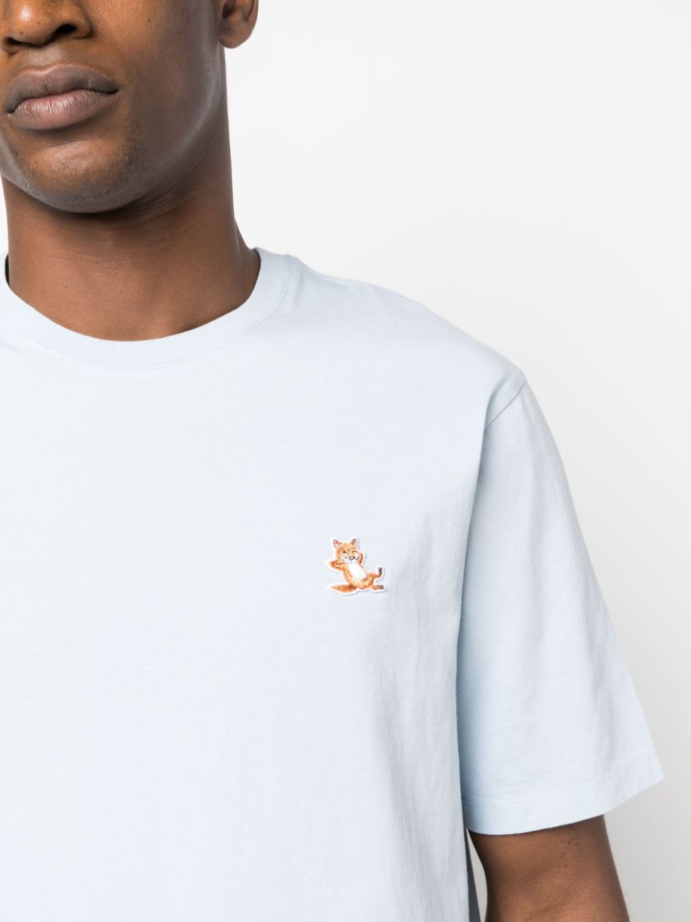 T-shirt con patch di volpe
