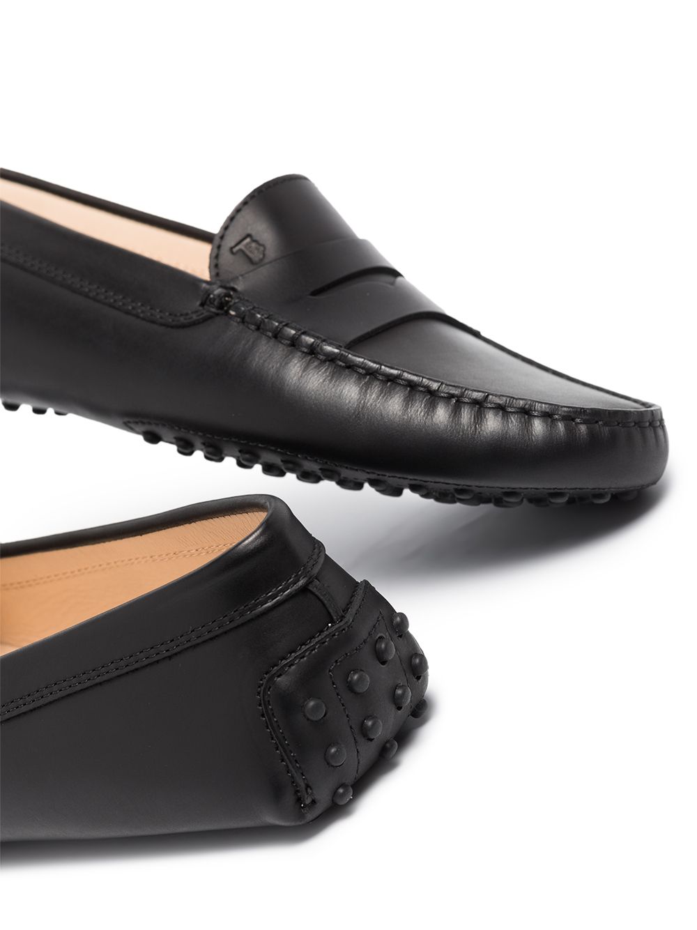 Black leather Gommino round toe moccasins