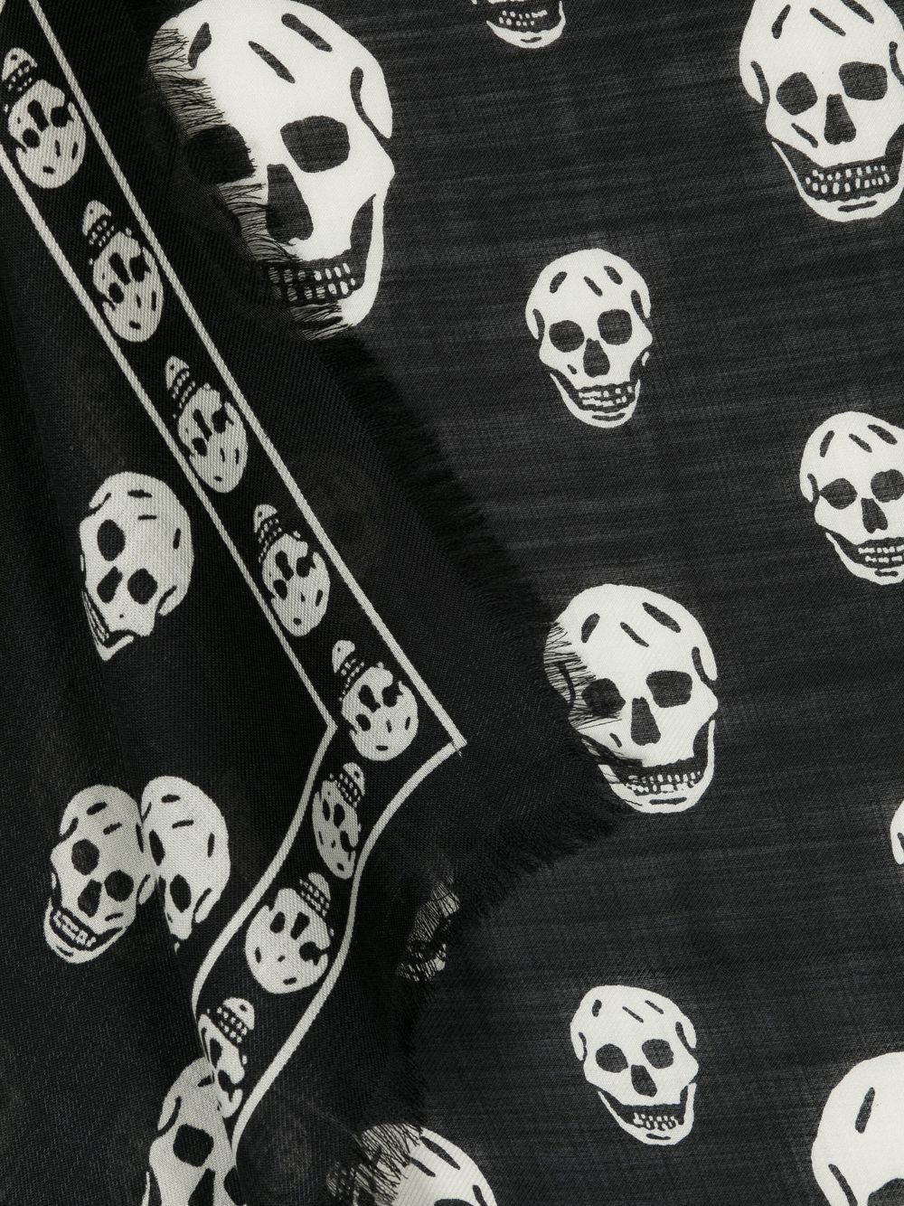 Skull-print wool scarf