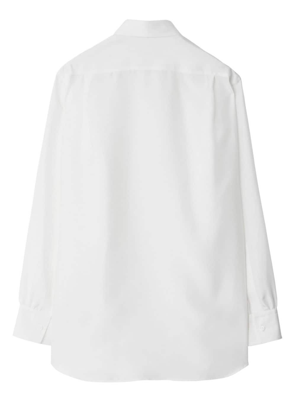 Camicia di seta bianca