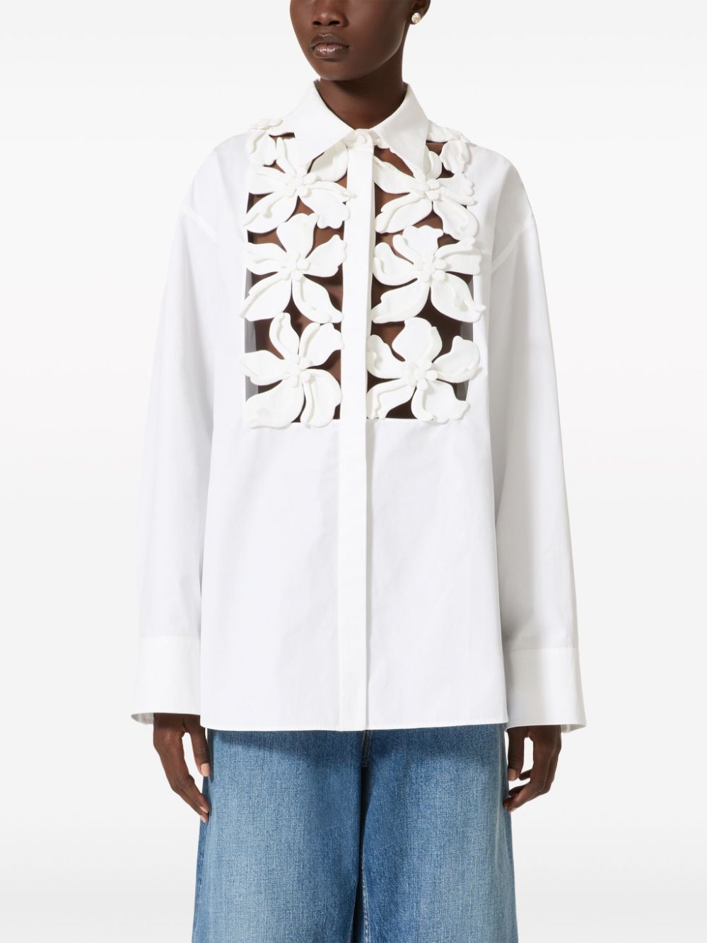 Camicia in cotone con cut-out floreale<br><br><br>