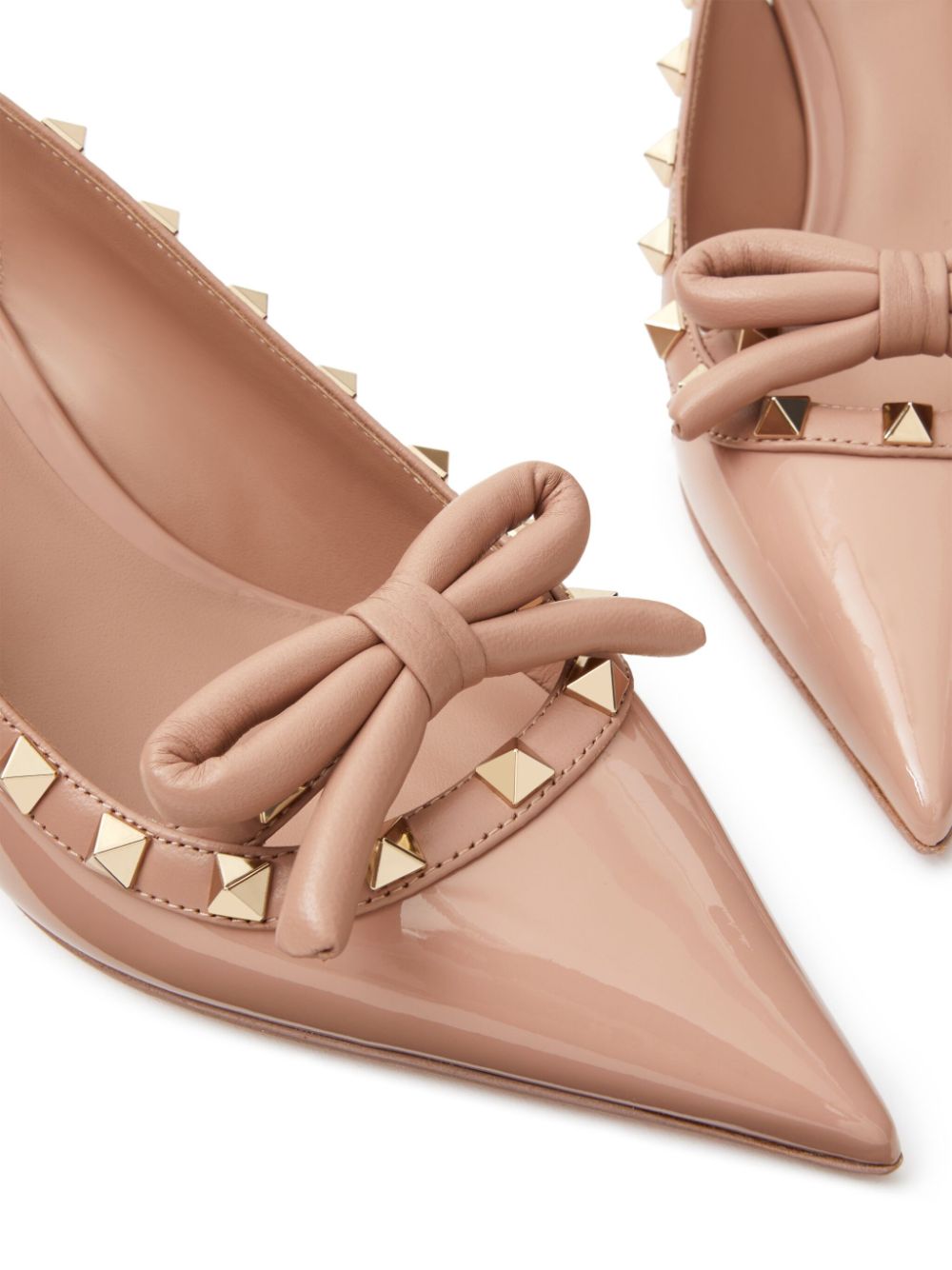 Rockstud detailing pink shoes