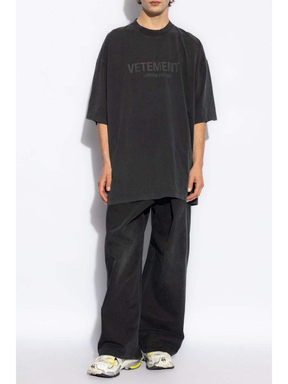 VETEMENTS UA65TR250BBLACK