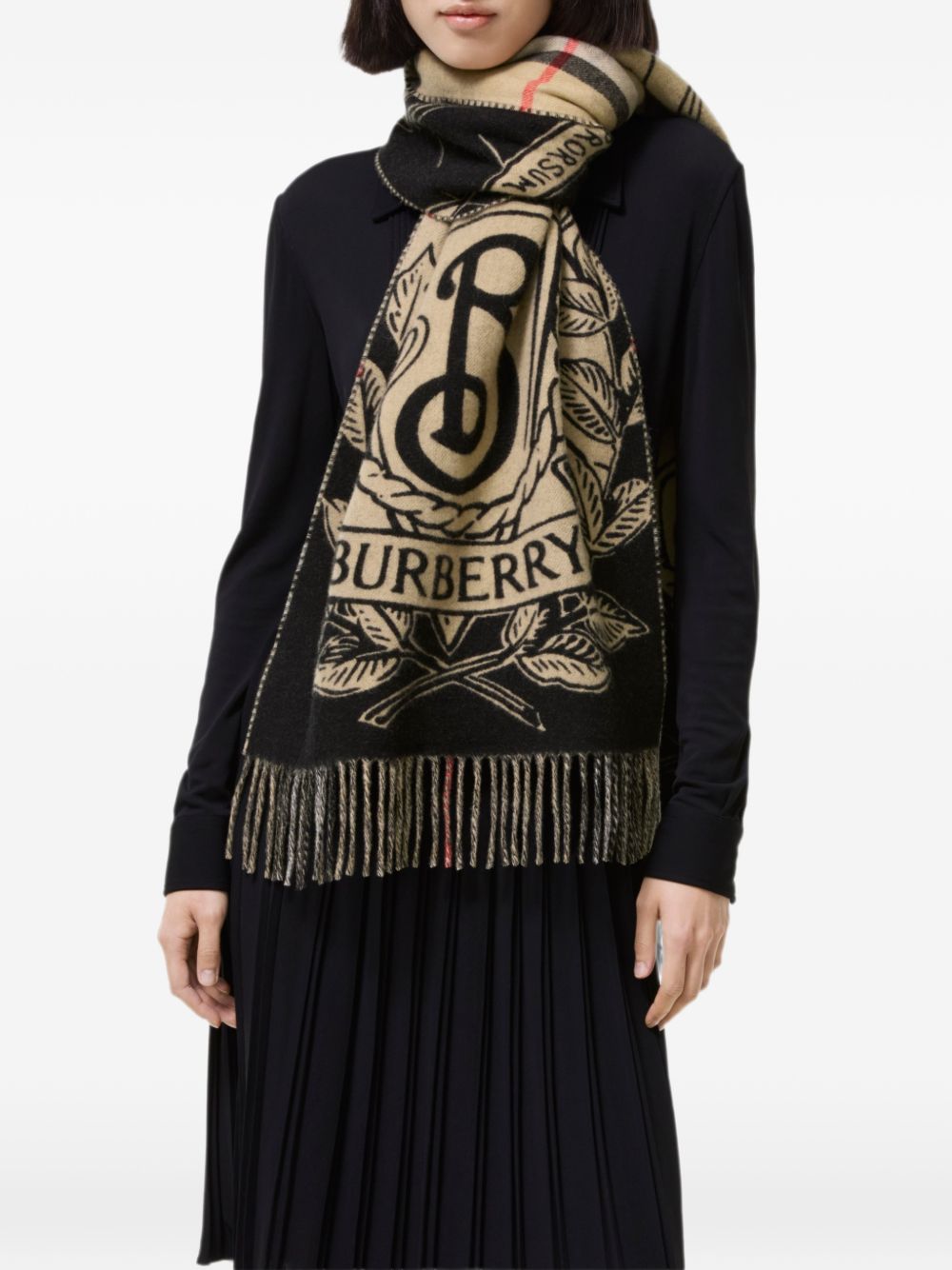 reversible fringed scarf 8130408 A2575 BURBERRY 