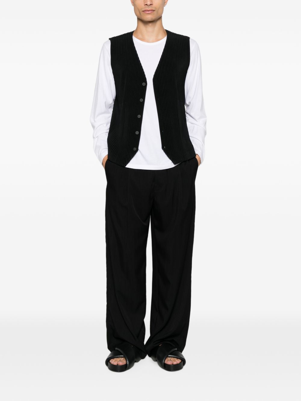 pleated V-neck vest HP68JE511 15 HOMME PLISSÉ ISSEY MIYAKE 