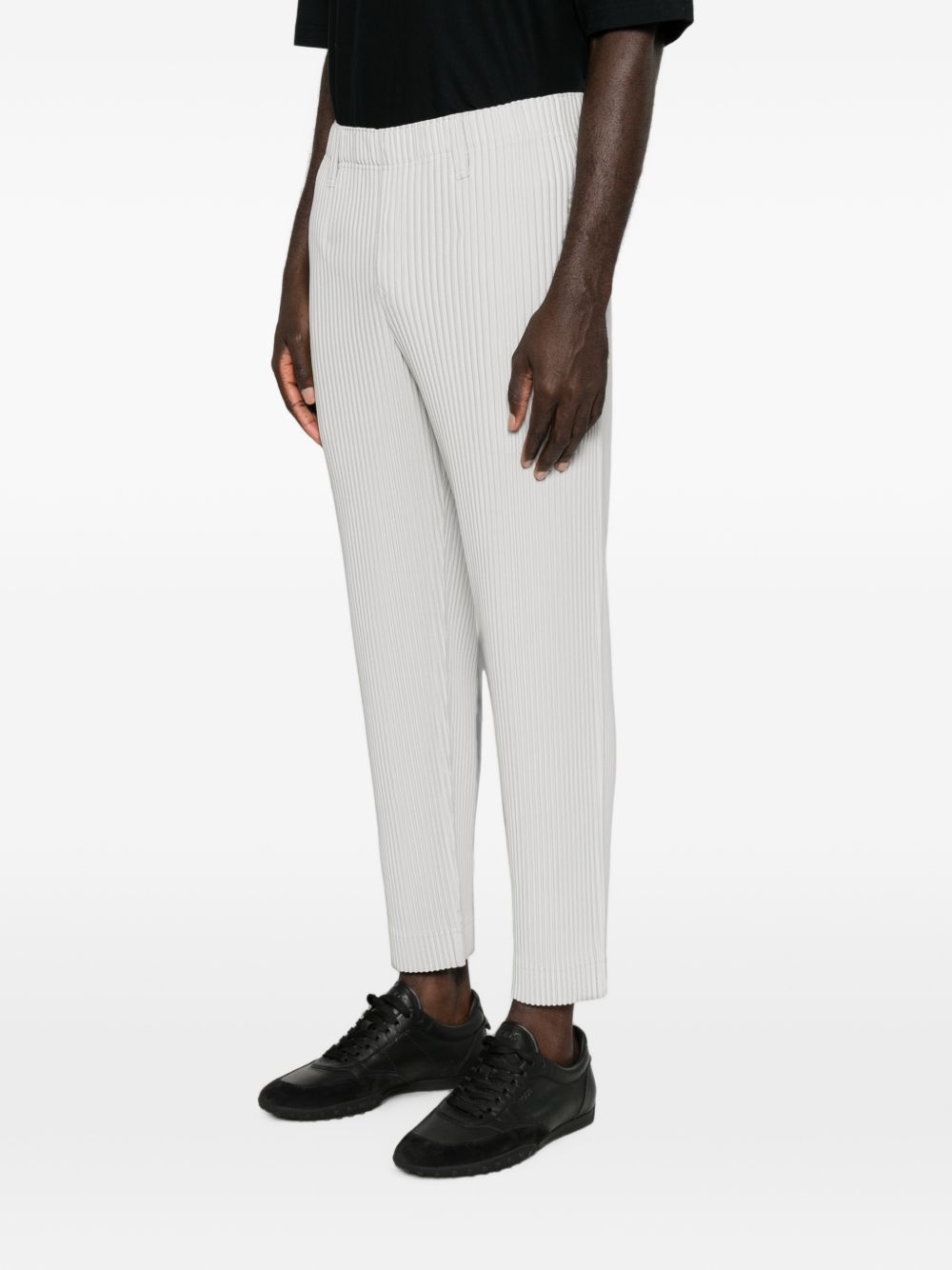 plissé-effect cropped trousers HP68JF550 11 HOMME PLISSÉ ISSEY MIYAKE 