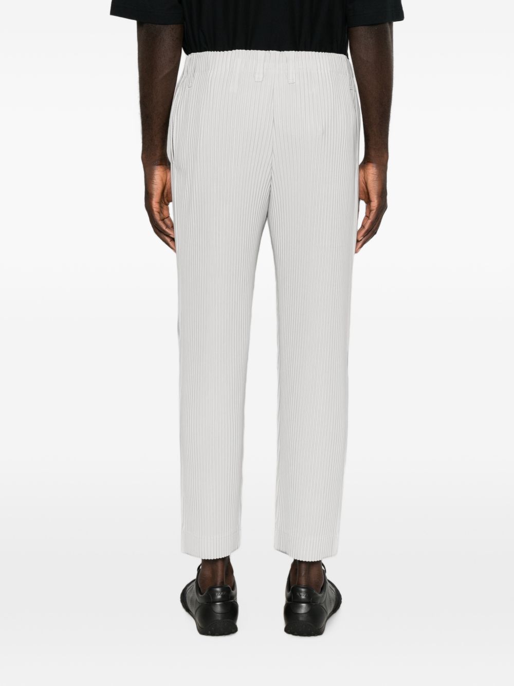 plissé-effect cropped trousers HP68JF550 11 HOMME PLISSÉ ISSEY MIYAKE 