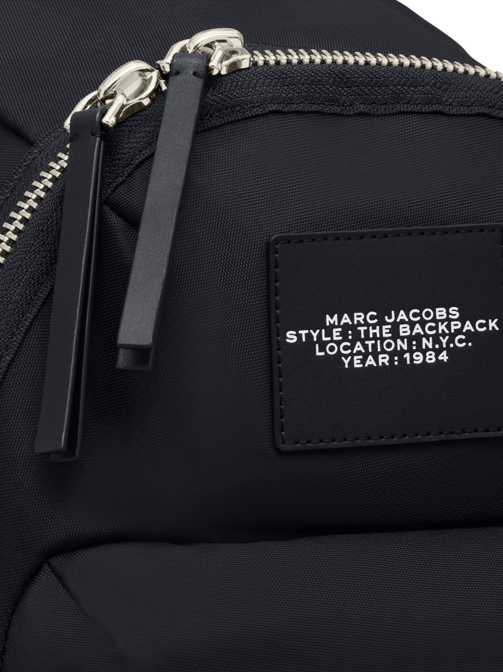 The Large zipped Backpack 2F3HBP028H02 001 MARC JACOBS 