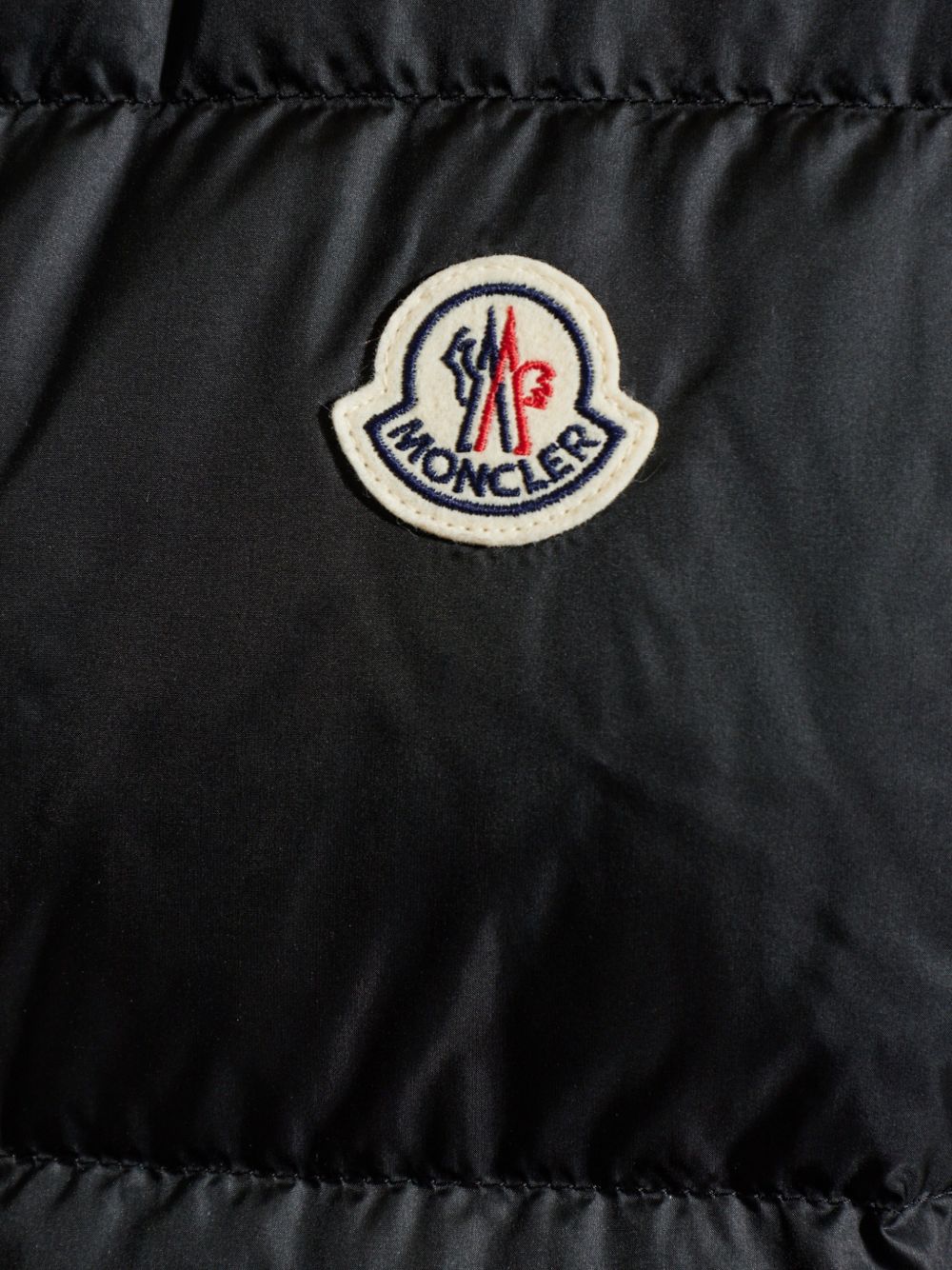 Tuquerouye Down Gilet L20911A00028 597YF999 MONCLER 