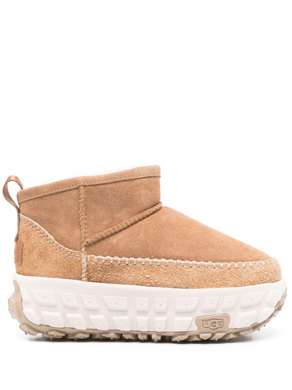 Venture Daze Ultra Mini boots<BR/><BR/><BR/> 1164730 CHE UGG 