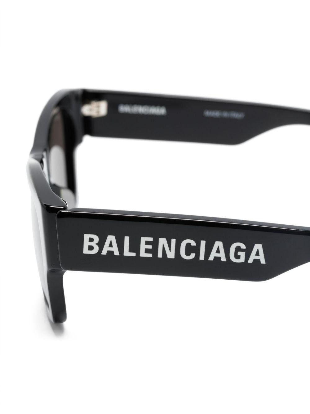 Max sunglasses<BR/><BR/><BR/> 725243 T00391000 BALENCIAGA 