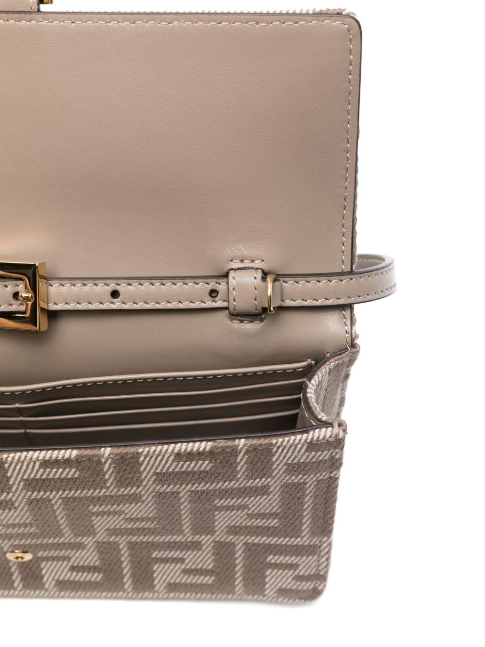  8M0498 AUNJF1SNP FENDI 