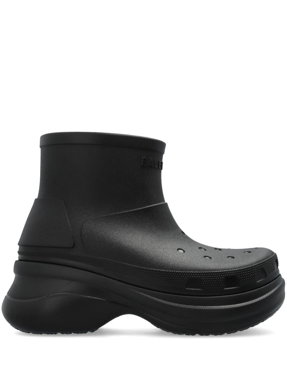 Ankle boots<BR/>x Crocs<BR/><BR/><BR/> 713679 W1S8E1000 BALENCIAGA 