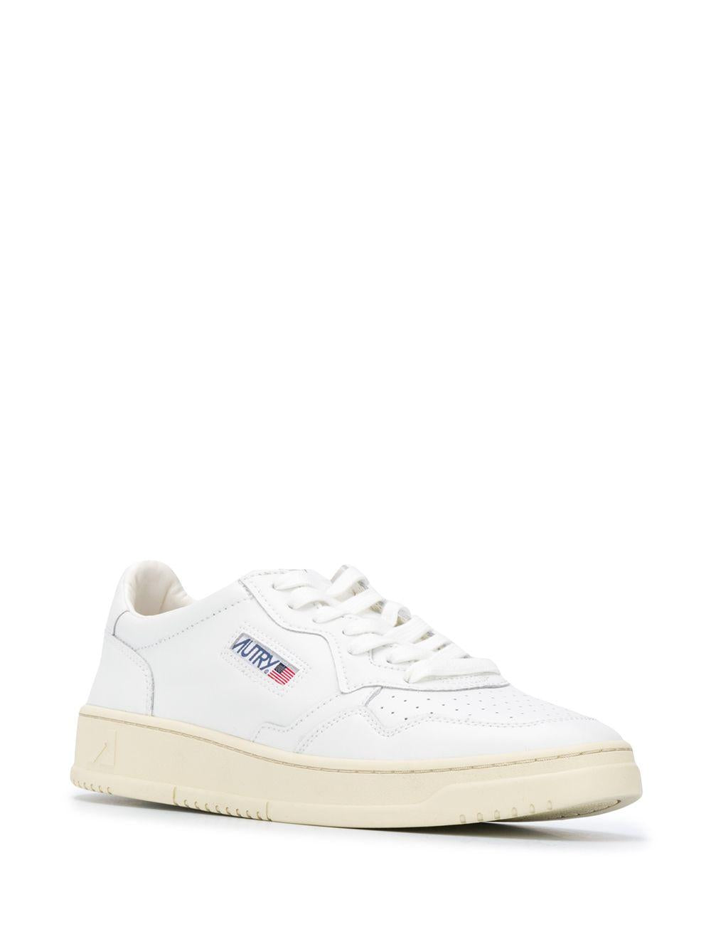MEDALIST LOW SNEAKERS IN OPTICAL WHITE SUPER SOFT NAPA LEATHER AULM LL15WHITE/WHITE AUTRY 