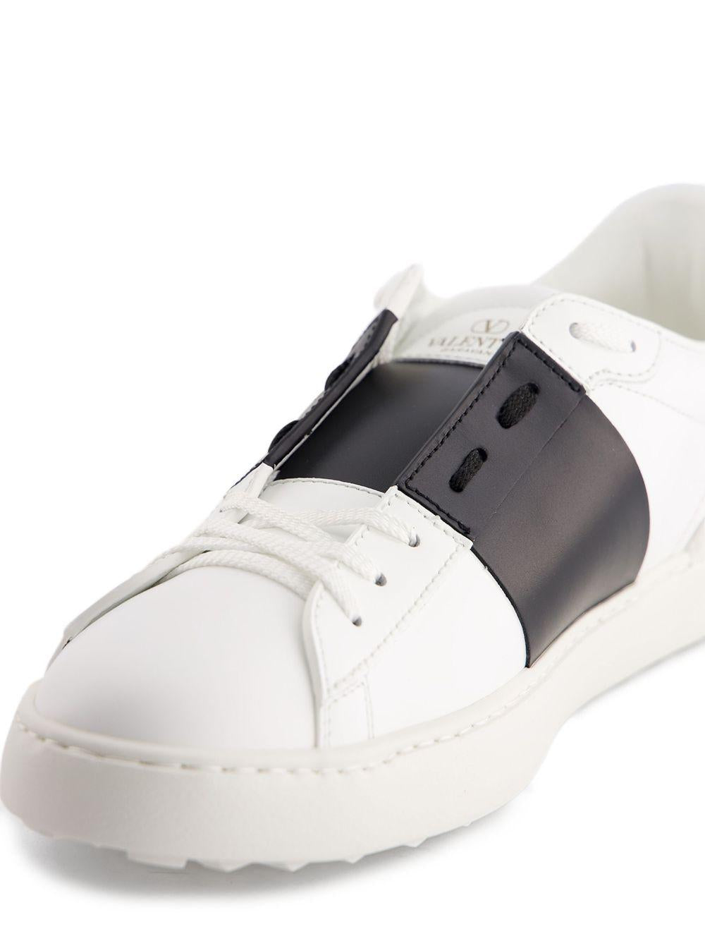 Rockstud low-top sneakers<BR/><BR/> 7Y2S0830BLU A01 VALENTINO GARAVANI 