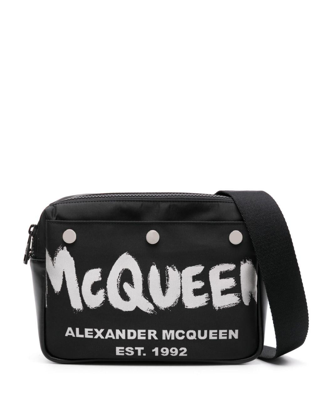 Logo-print messenger bag<BR/><BR/><BR/> 791772 1AAS31095 ALEXANDER MCQUEEN 