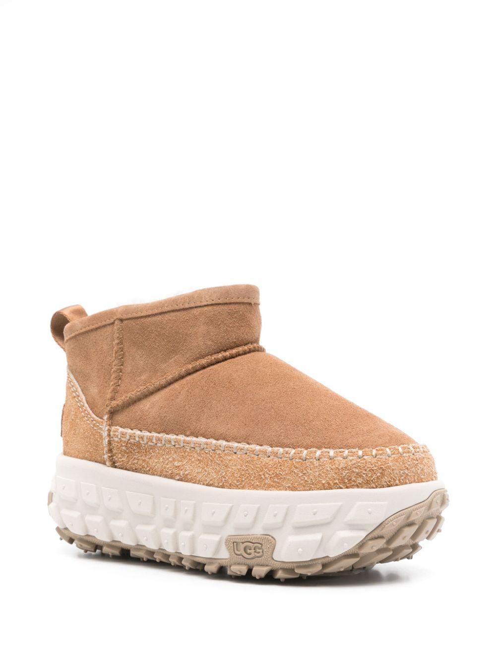 Venture Daze Ultra Mini boots<BR/><BR/><BR/> 1164730 CHE UGG 