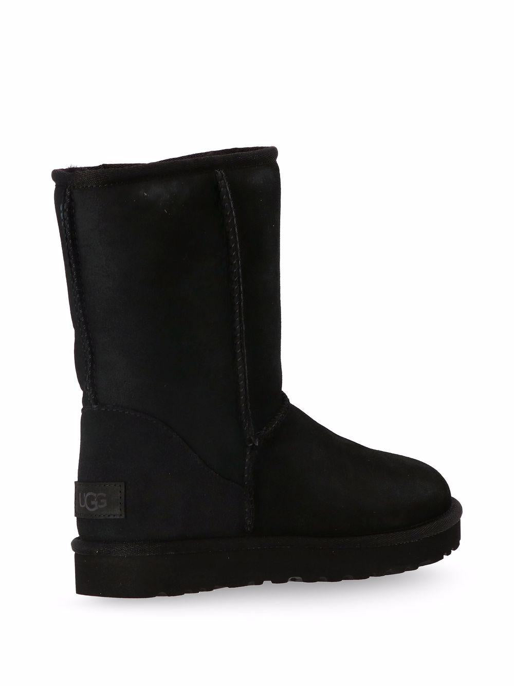 Classic Short ll boots<BR/><BR/><BR/> 1016223 BLK UGG 
