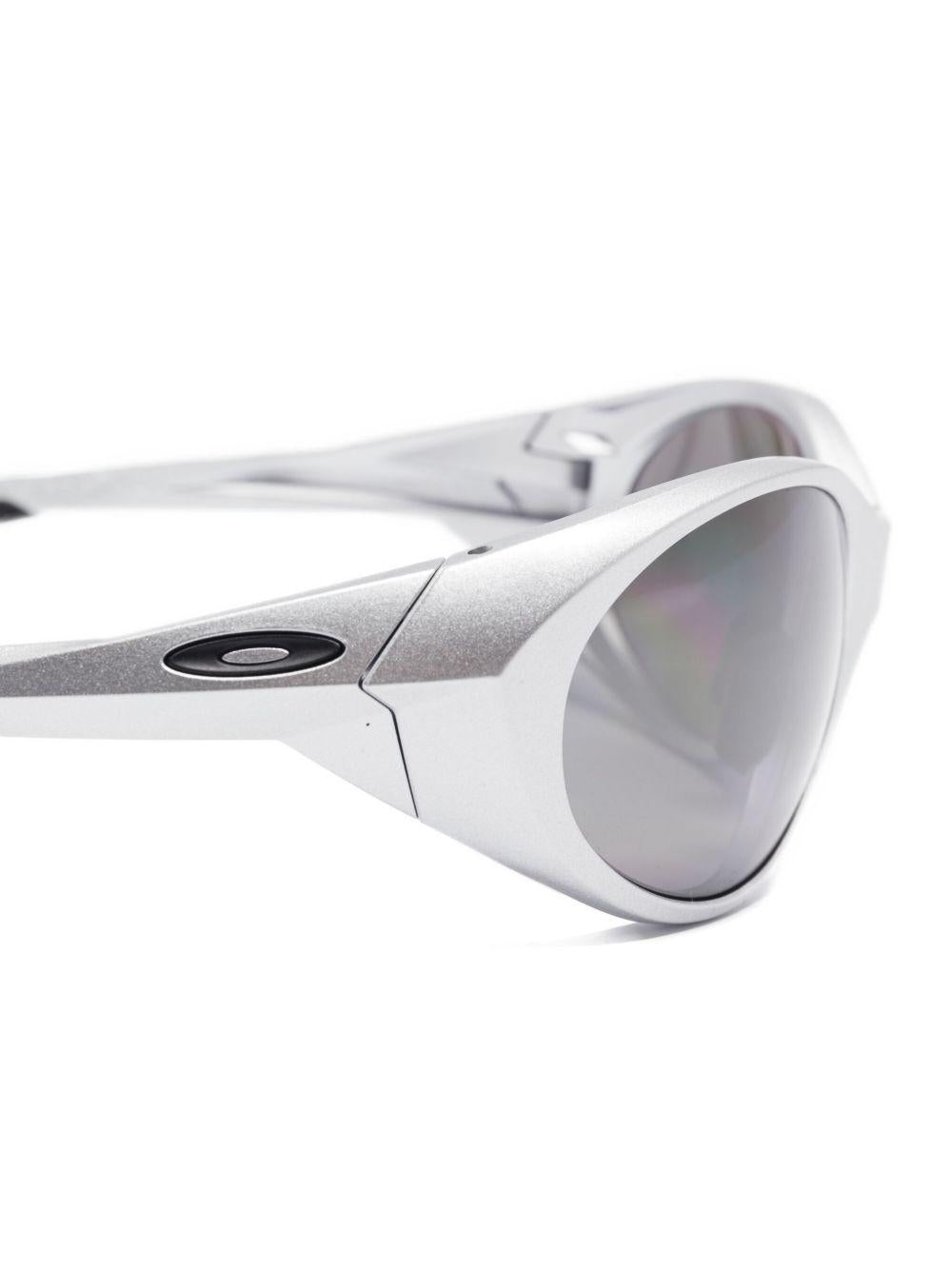 EYEJACKET REDUX sunglasses 0OO9438 943805 OAKLEY 