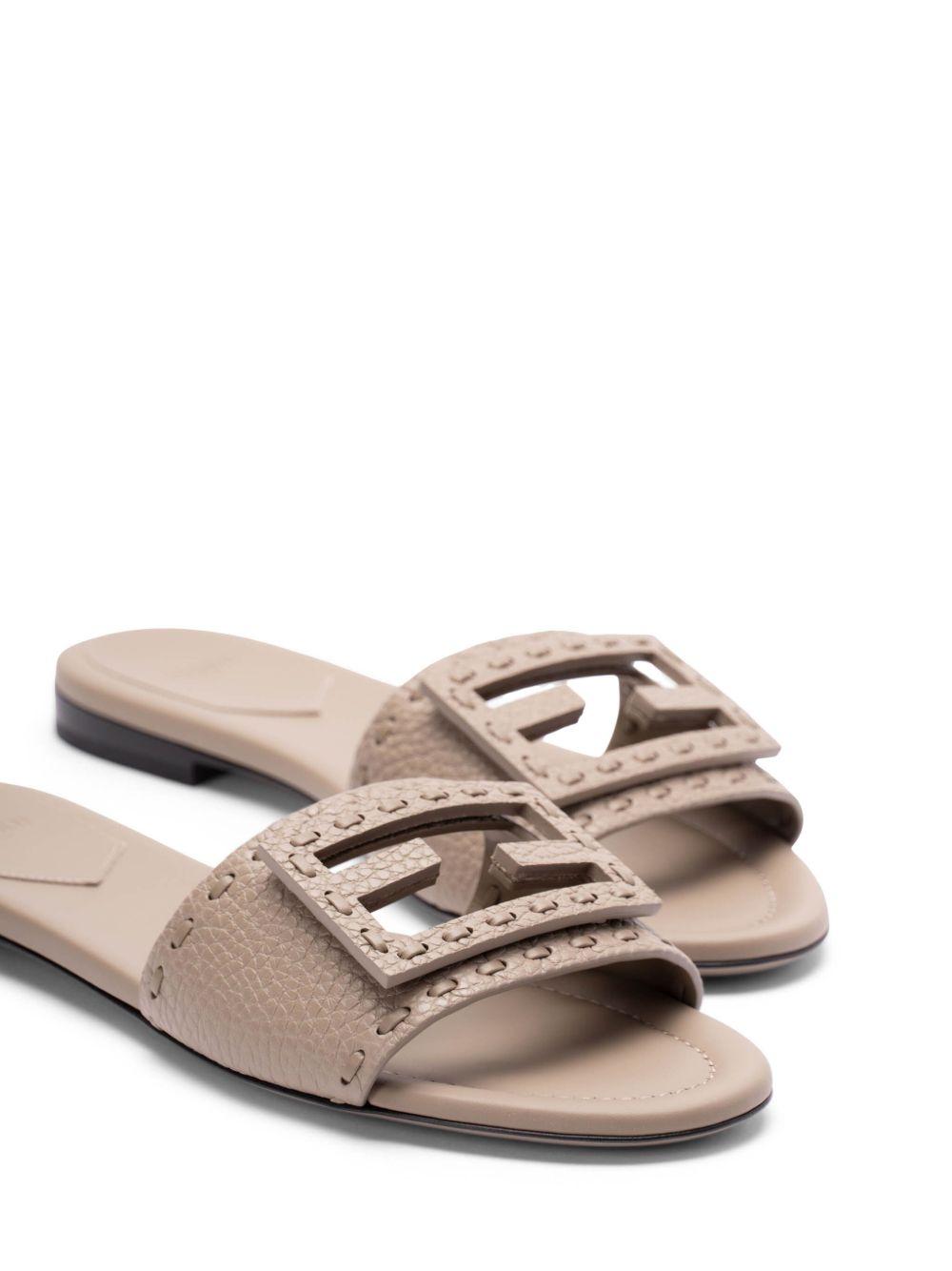 Baguette leather slides 8R8136 AQY2F1MXM FENDI 