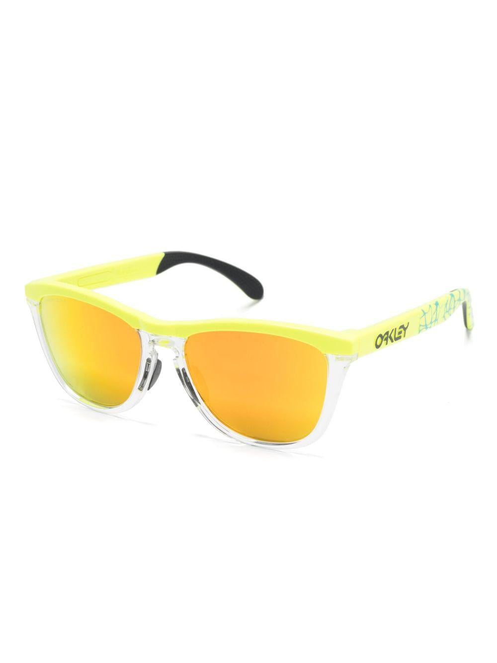 Frogskins Range sunglasses<BR/><BR/> 0OO9284 928415 OAKLEY 