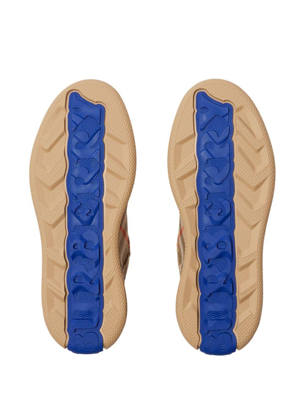 Terrace checked canvas sneakers<BR/><BR/><BR/> 8095372 B9368 BURBERRY 